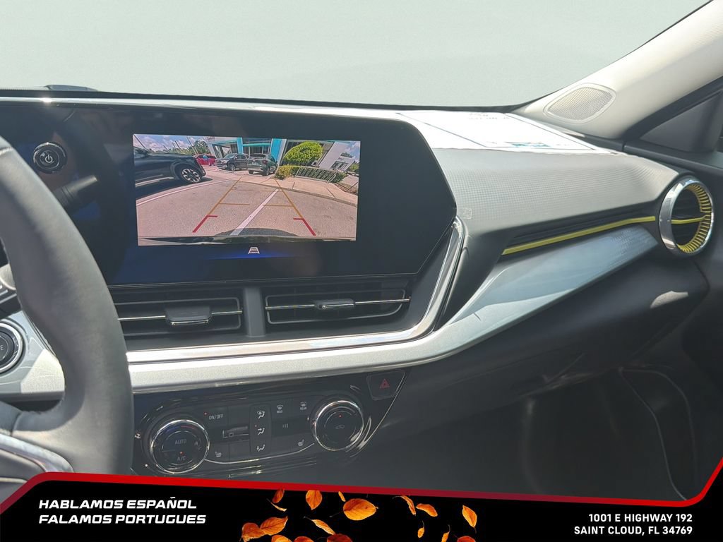 Used 2024 Chevrolet Trax LT w/ Driver Confidence Package FWD image 18