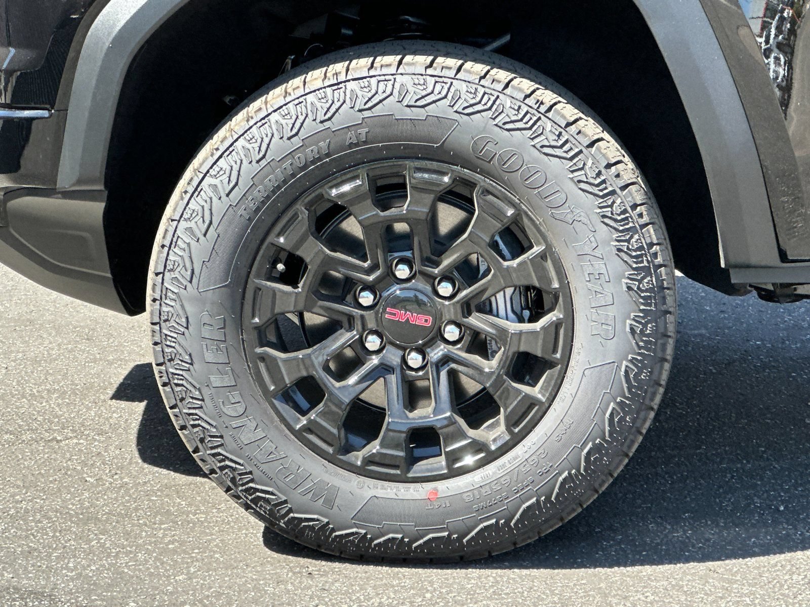 New 2026 GMC Canyon Elevation w/ Convenience Package RWD image 24