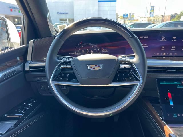 Certified 2025 Cadillac Escalade ESV Sport Platinum w/ LPO, ONYX Package AWD/4WD image 14