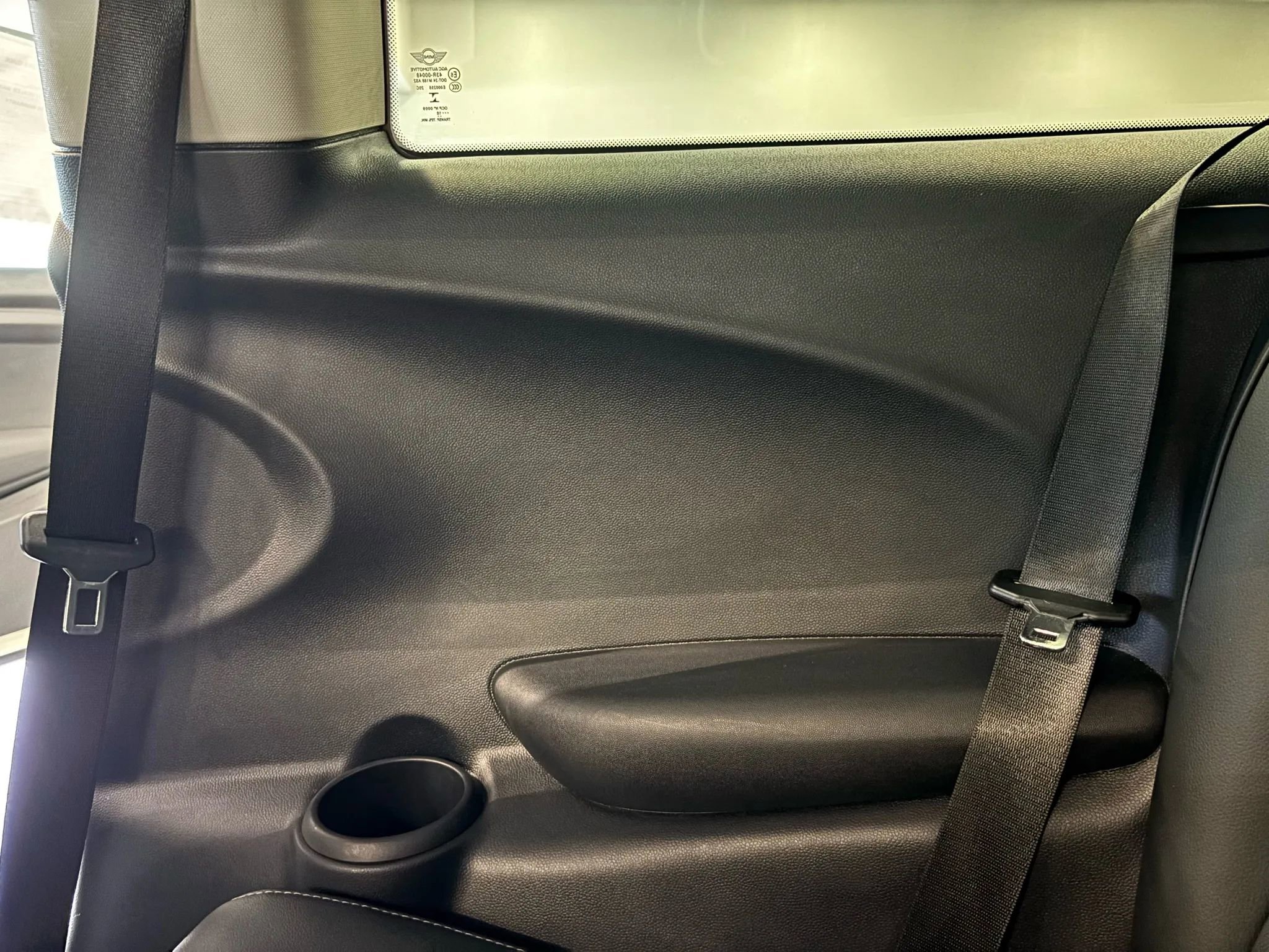 Used 2019 MINI Cooper 2-Door Hardtop w/ Signature Upholstery Package image 29