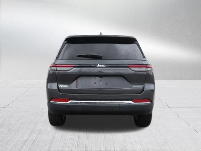 Certified 2024 Jeep Grand Cherokee Laredo X RWD image 5