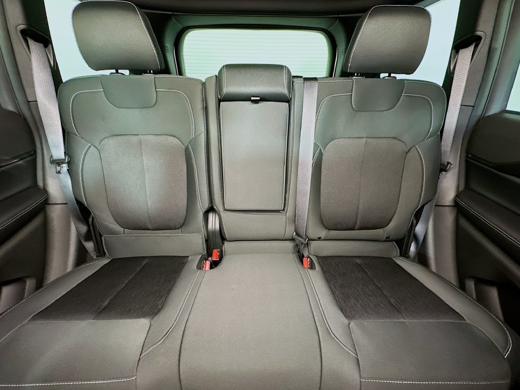 New 2026 Jeep Grand Cherokee Laredo X RWD image 10