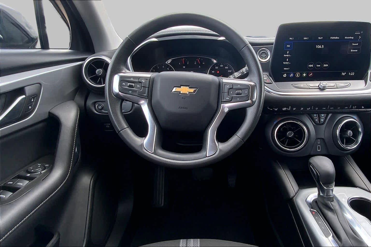 Used 2025 Chevrolet Blazer LT FWD image 6