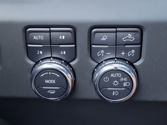 Used 2024 GMC Sierra 1500 AT4 w/ Technology Package image 18