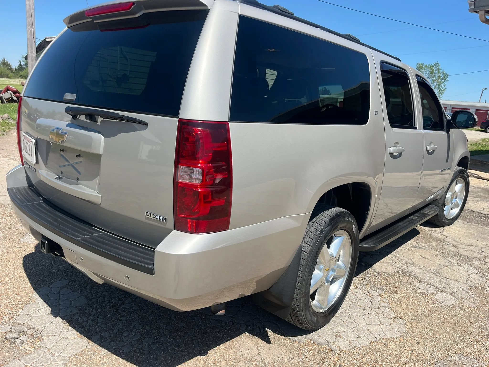 Used 2009 Chevrolet Suburban LT AWD/4WD image 9
