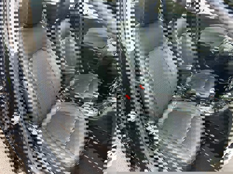 Used 2017 Chevrolet Sonic Premier image 11