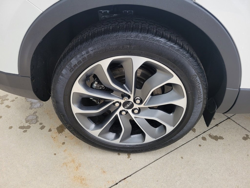 Certified 2023 Lincoln Nautilus Reserve image 11