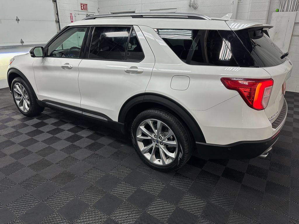 Used 2022 Ford Explorer Platinum w/ Class IV Trailer Tow Package AWD/4WD image 6