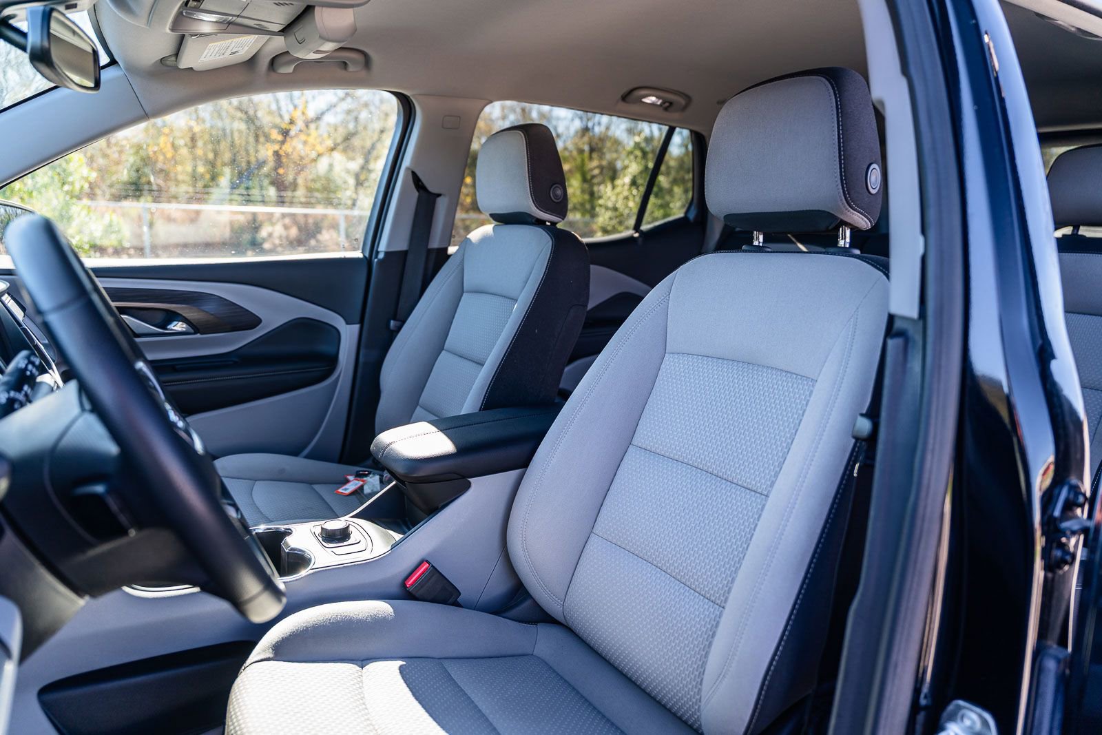 Used 2024 GMC Terrain SLE image 24