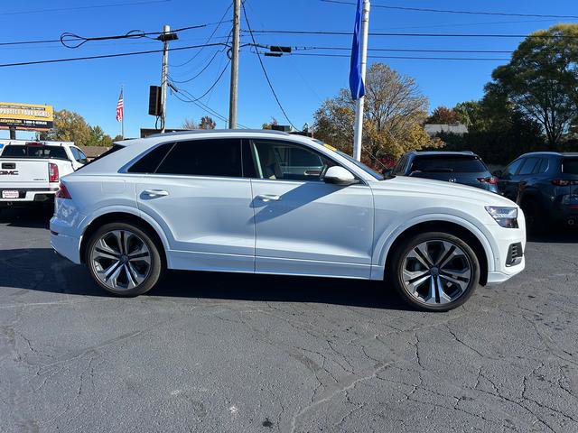 Used 2019 Audi Q8 Premium Plus w/ Premium Plus image 2