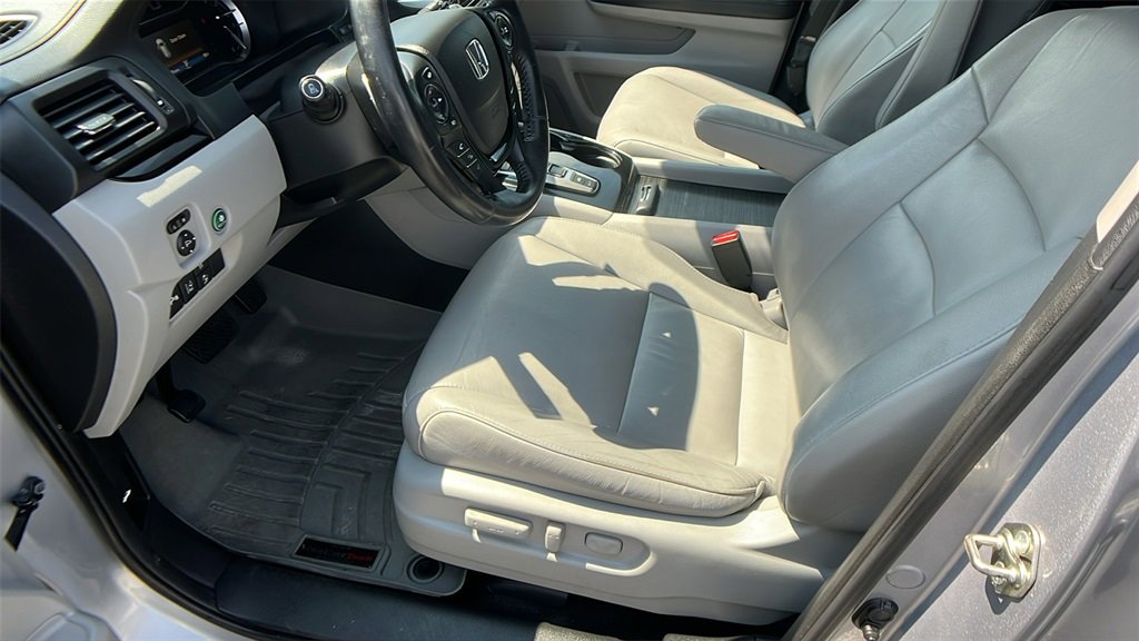 Used 2017 Honda Pilot Touring image 13