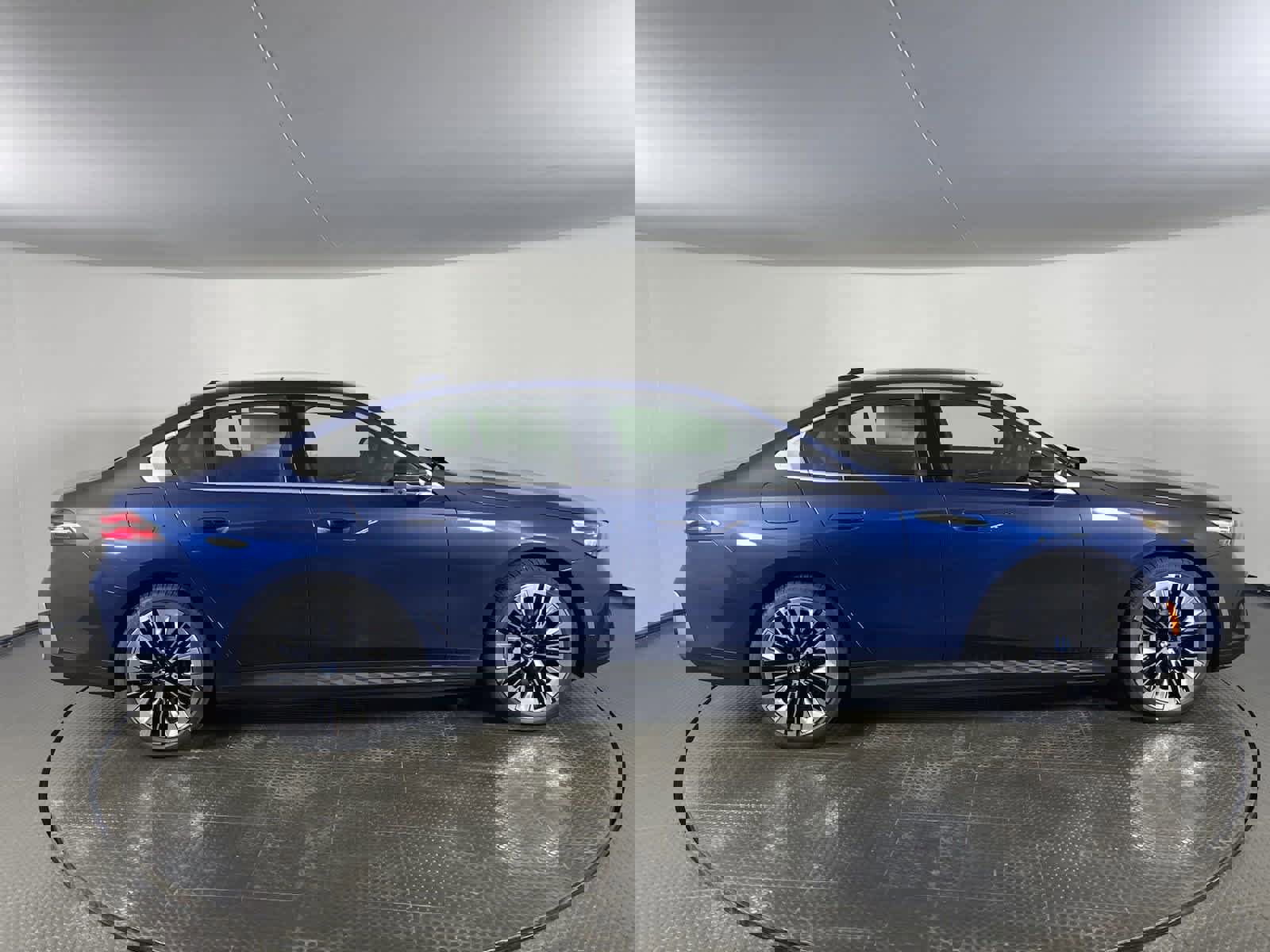 Certified 2024 BMW i5 eDrive40i w/ M Sport Package image 6