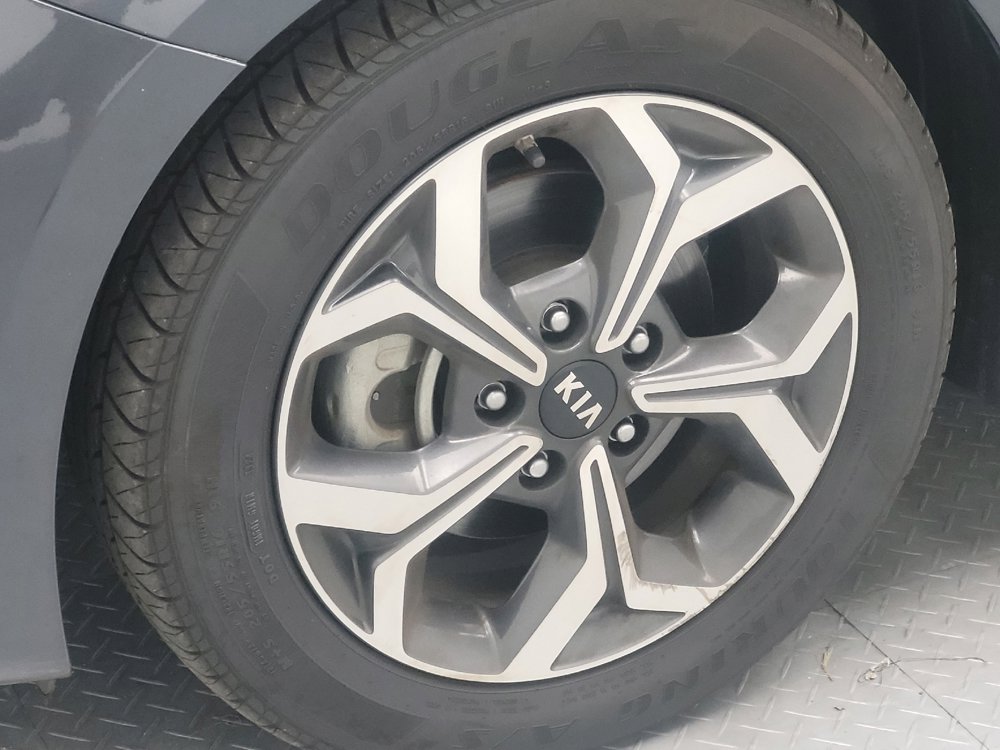 Used 2019 Kia Forte LXS FWD image 31