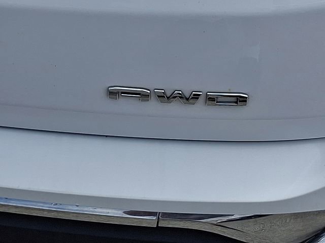 Used 2023 GMC Terrain SLT AWD/4WD image 34