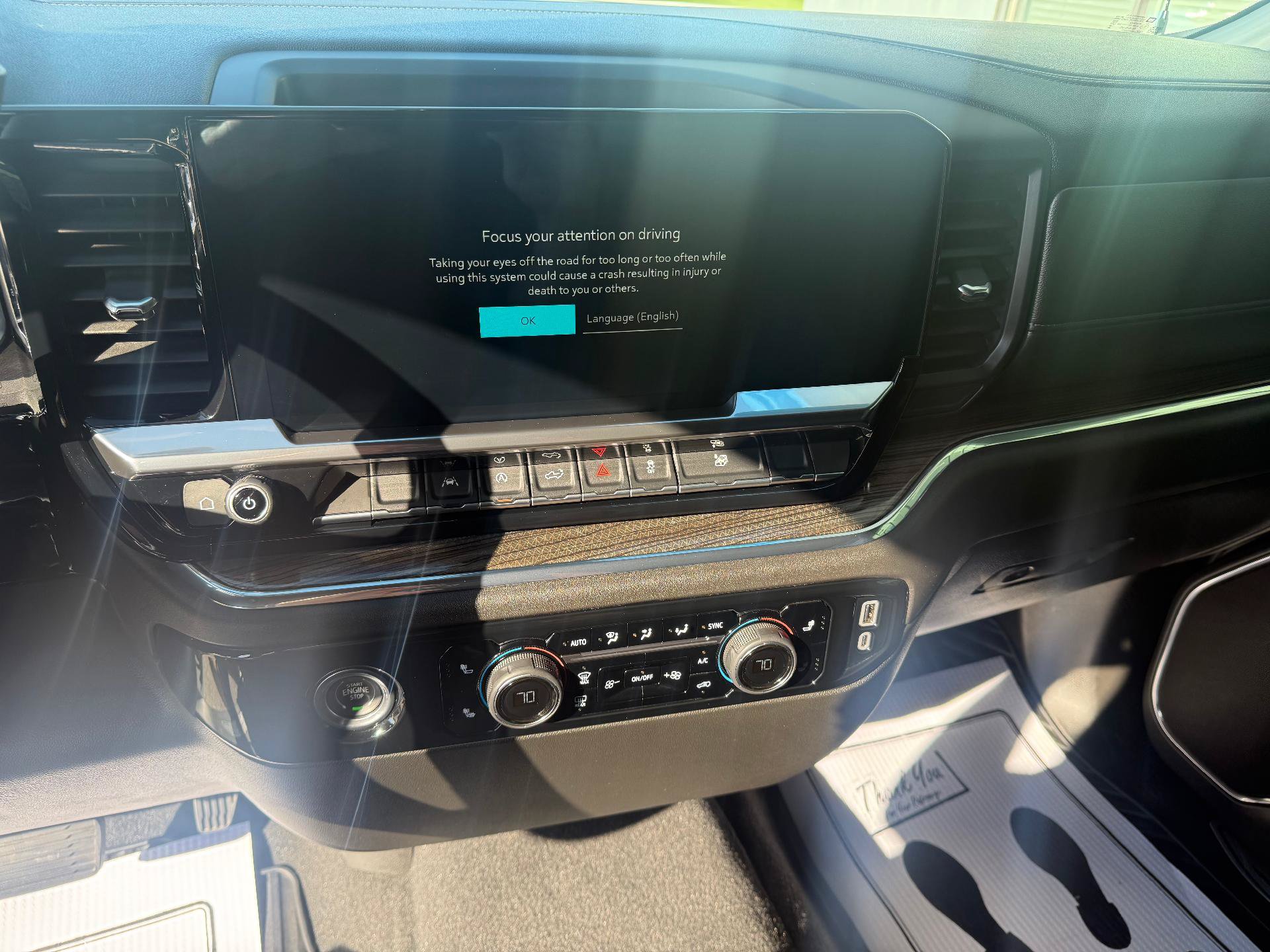 Used 2024 Chevrolet Silverado 1500 LT AWD/4WD image 16