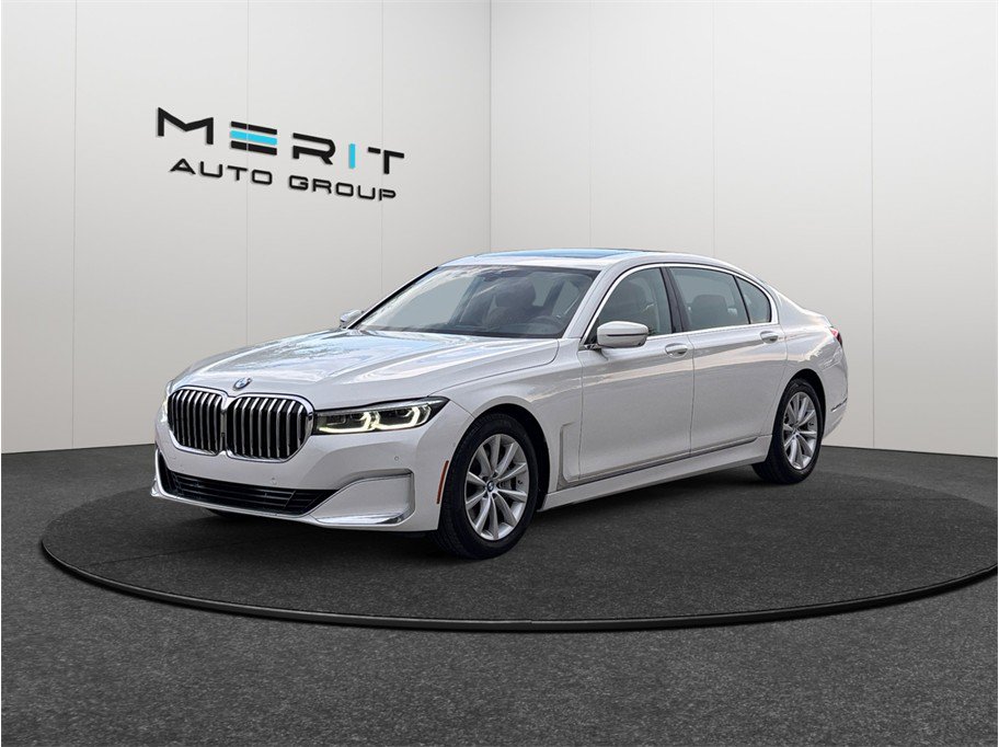 Used 2021 BMW 740i xDrive w/ Premium Package AWD/4WD image 4