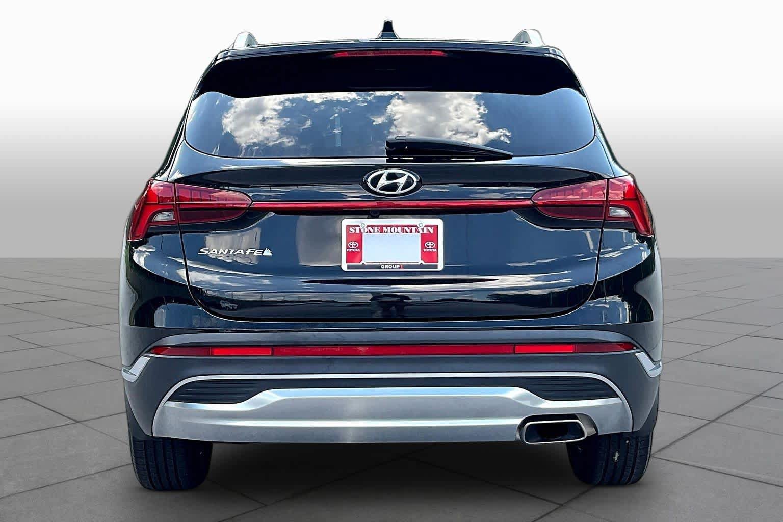 Used 2023 Hyundai Santa Fe SEL w/ Premium Package FWD image 5