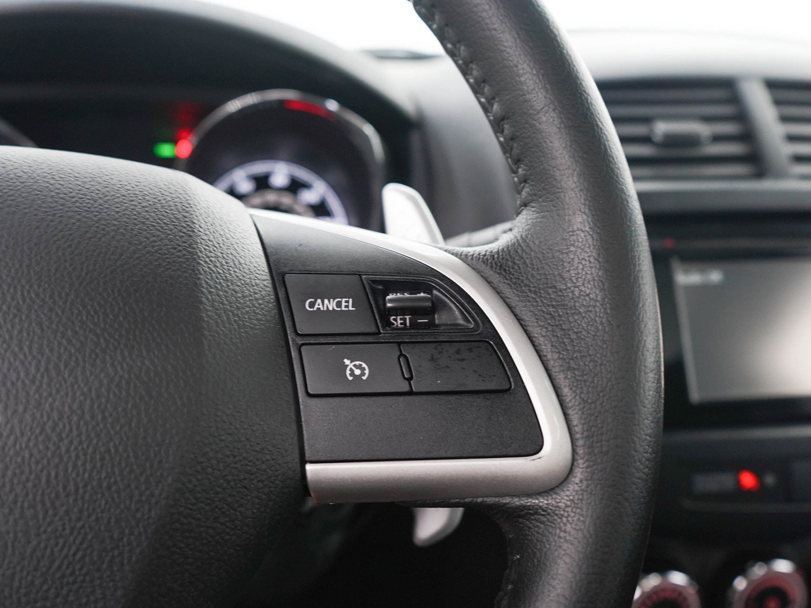 Used 2014 Mitsubishi Outlander Sport SE AWD/4WD image 25