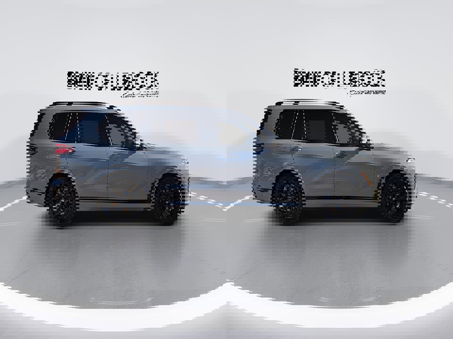 Certified 2026 BMW X7 xDrive40i w/ Executive Package image 9