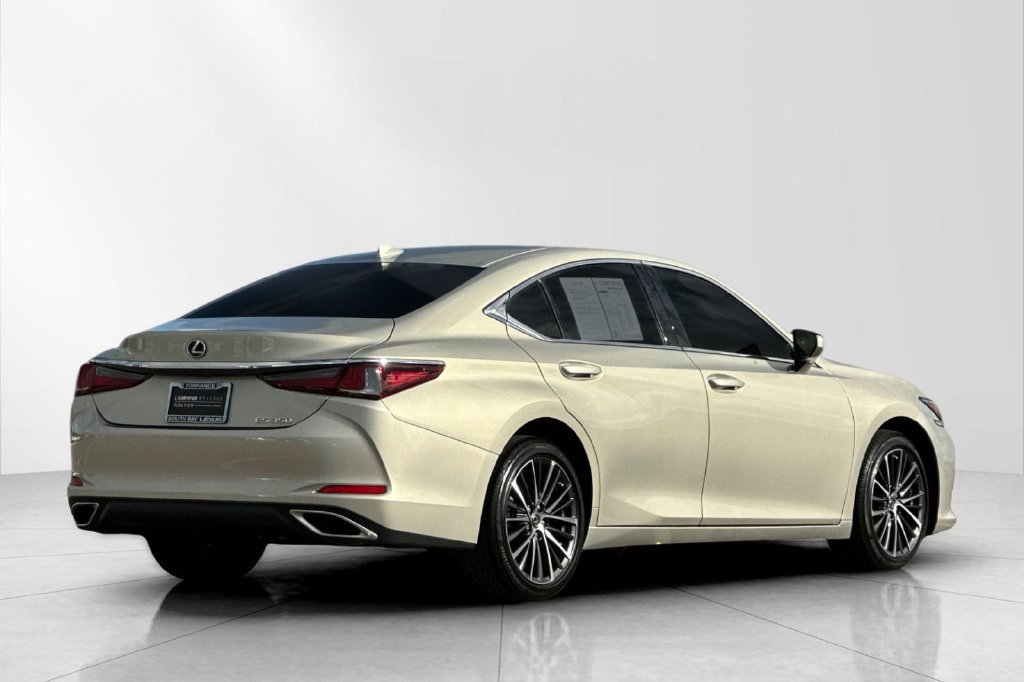 Certified 2024 Lexus ES 350 w/ Premium Package FWD image 6