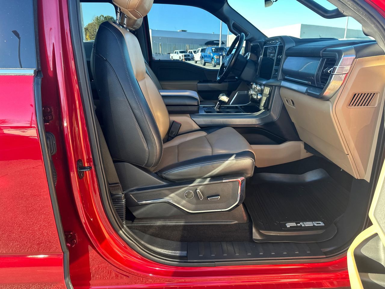 Used 2021 Ford F150 Lariat w/ Equipment Group 502A High image 13