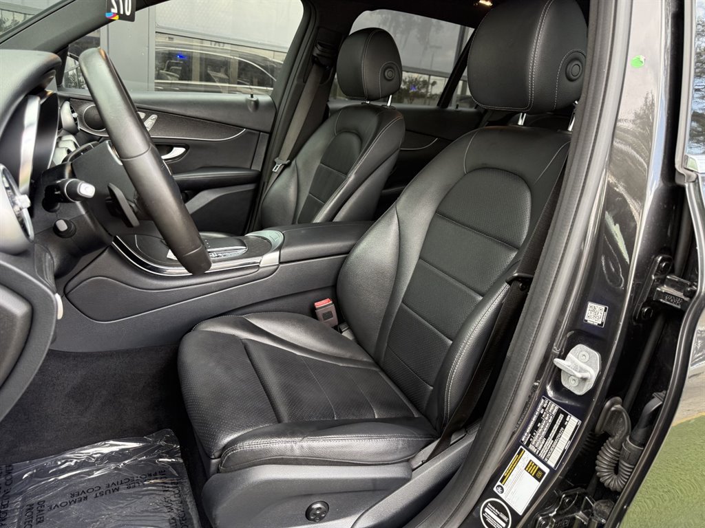 Used 2021 Mercedes-Benz GLC 300 image 14