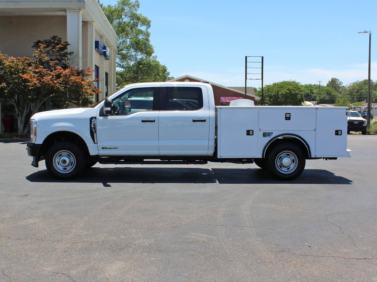 Used 2025 Ford F250 XL w/ FX4 Off-Road Package AWD/4WD image 11