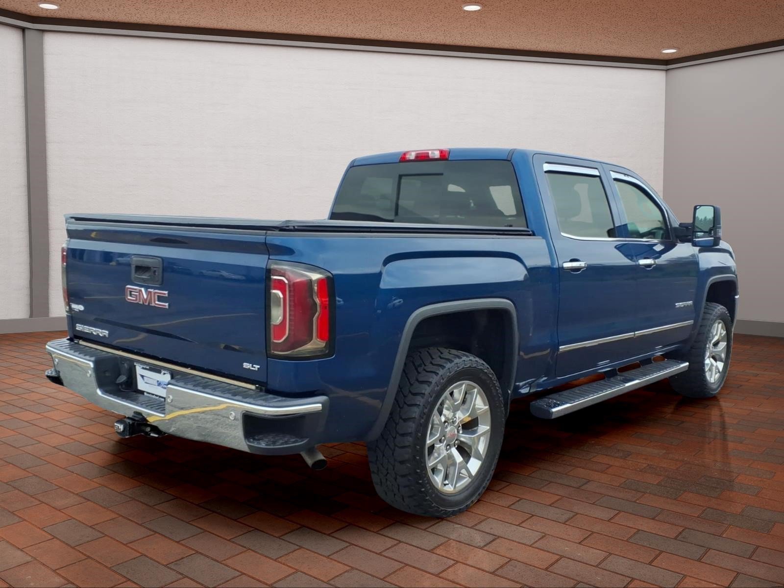 Used 2017 GMC Sierra 1500 SLT w/ SLT Premium Package AWD/4WD image 8