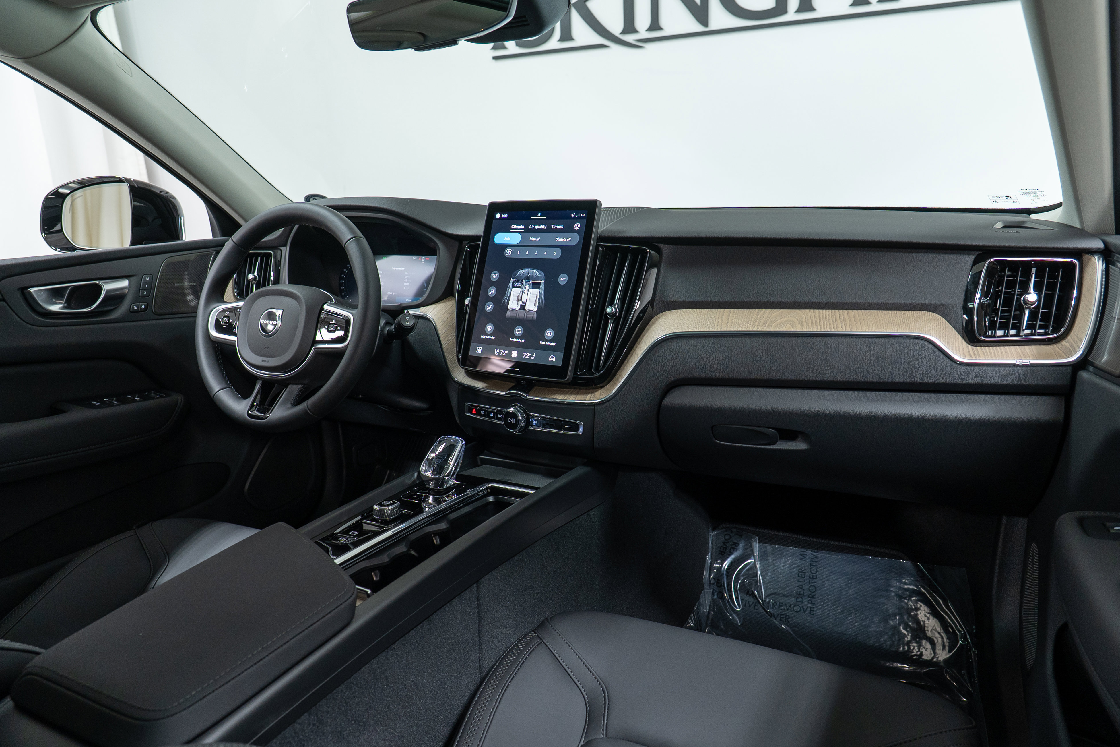 New 2026 Volvo XC60 B5 Plus w/ Climate Package image 14