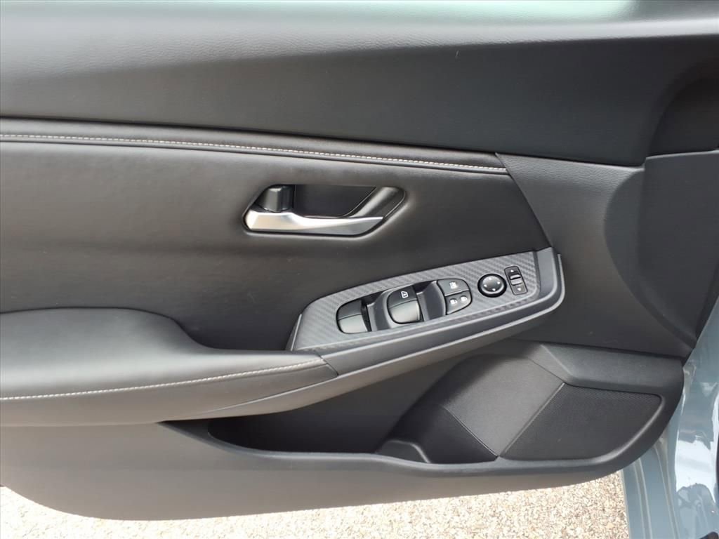 Used 2024 Nissan Sentra SV image 16