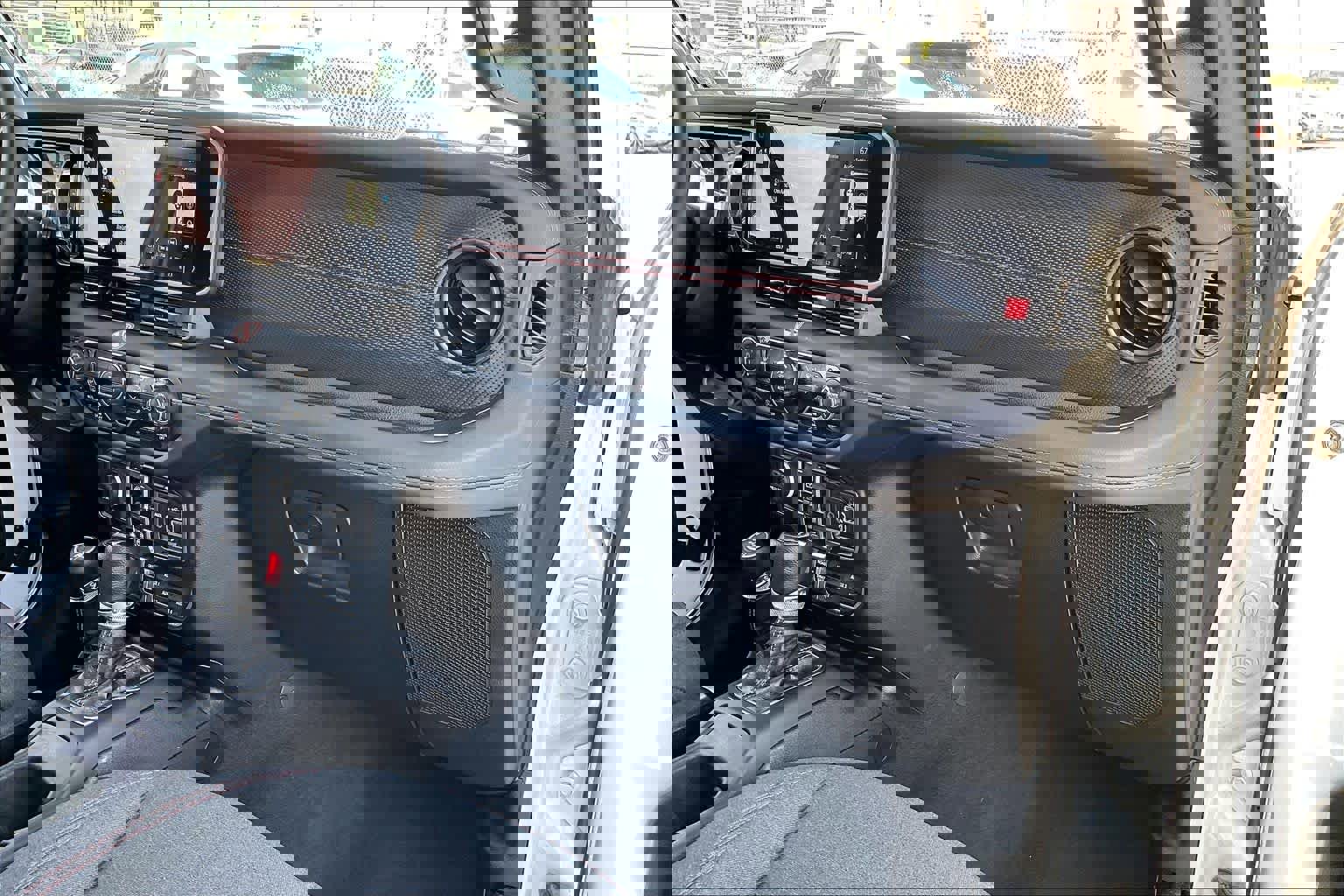 Used 2024 Jeep Wrangler Unlimited Rubicon image 16