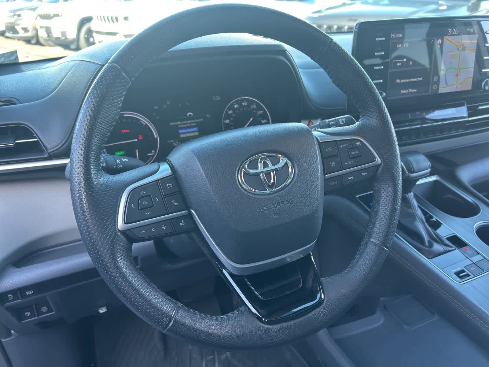 Used 2022 Toyota Sienna Limited image 31