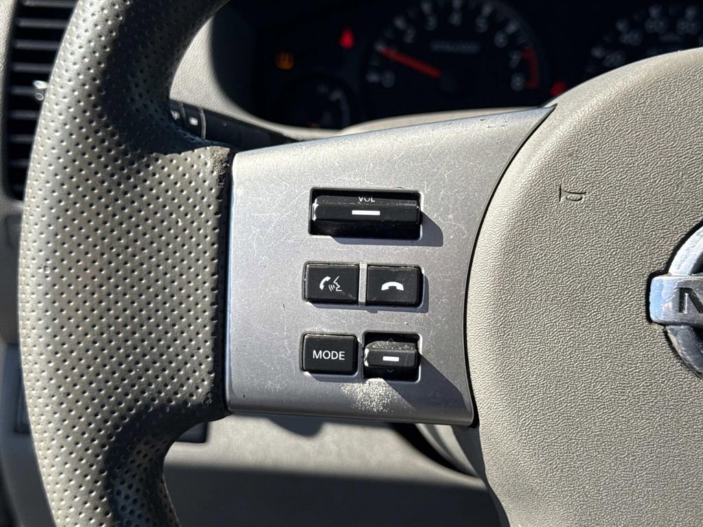 Used 2021 Nissan Frontier SV image 30