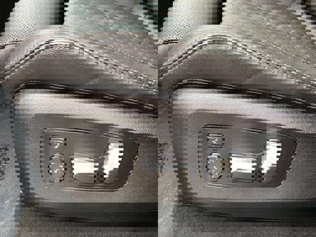 Used 2023 BMW X5 xDrive45e w/ Executive Package image 17