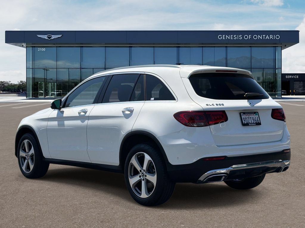 Used 2022 Mercedes-Benz GLC 300 image 2