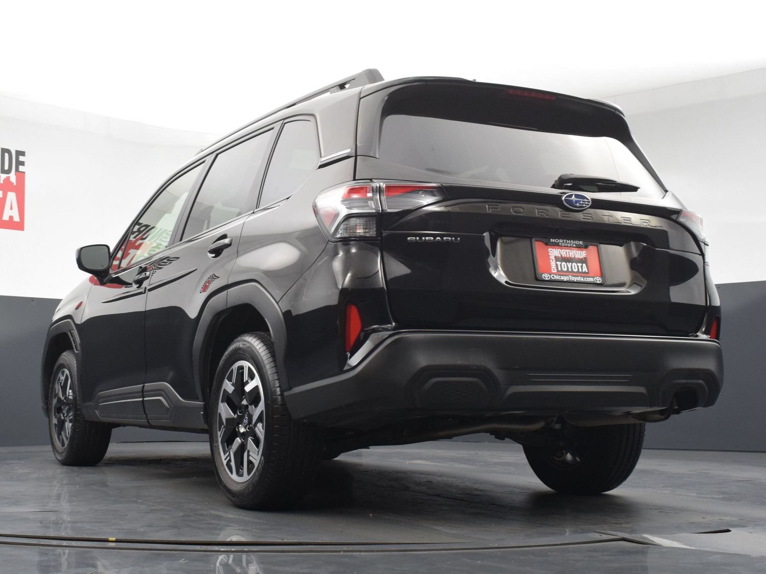 Used 2025 Subaru Forester Premium AWD/4WD image 31