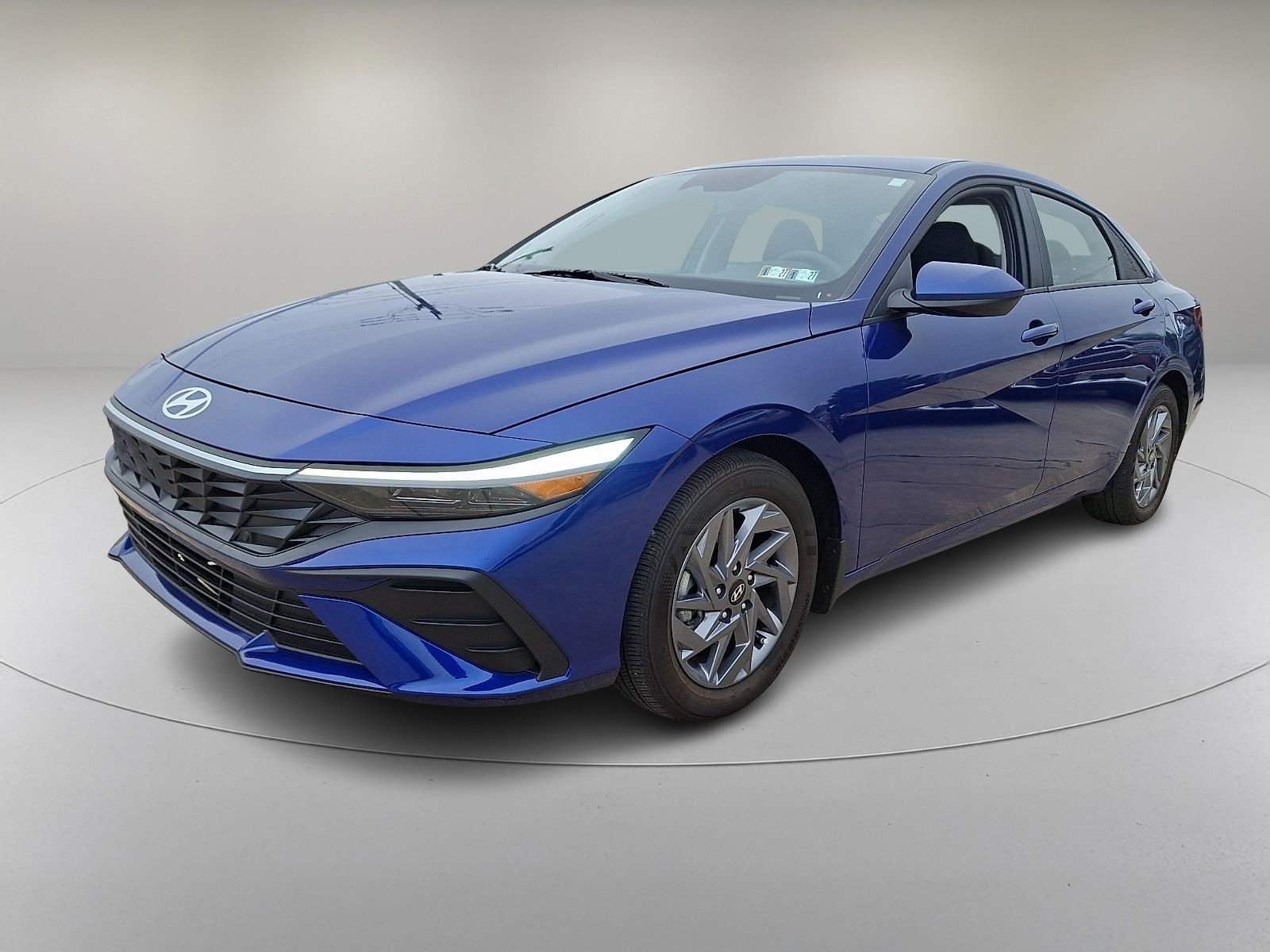 Certified 2024 Hyundai Elantra SEL FWD image 5