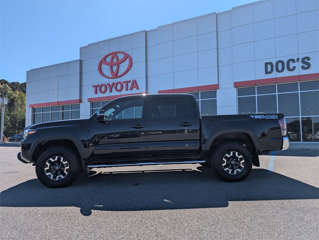 Used 2021 Toyota Tacoma TRD Off-Road image 2