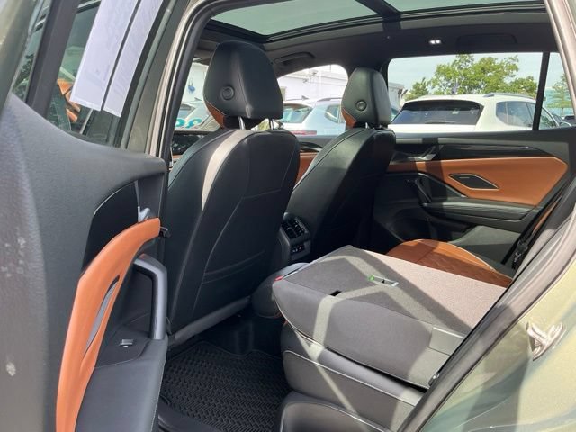 Certified 2025 Volkswagen Tiguan SEL R-Line AWD/4WD image 16