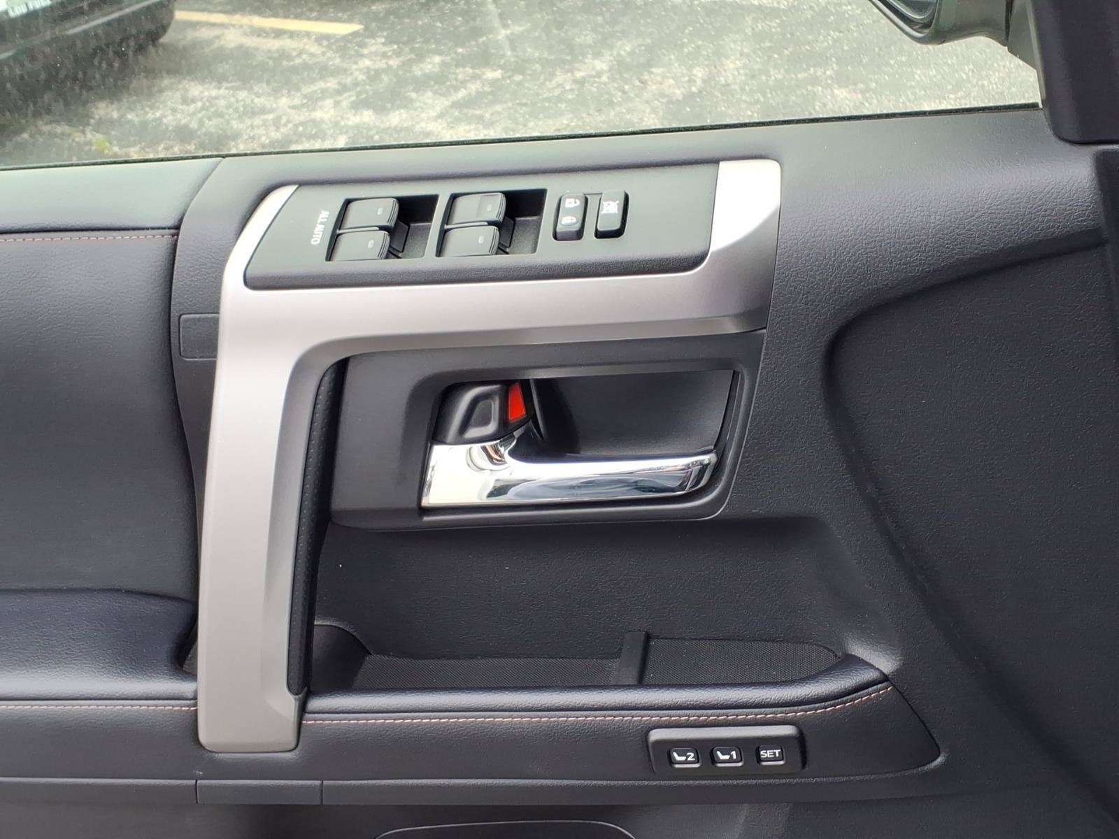 Used 2023 Toyota 4Runner Limited AWD/4WD image 25