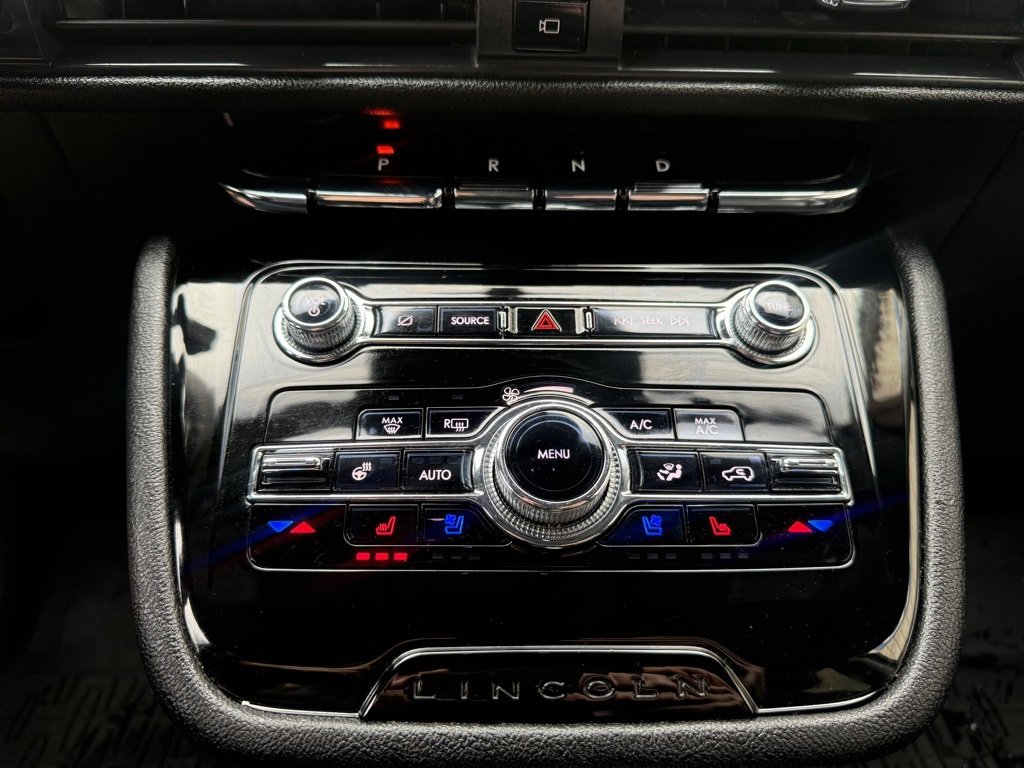 Used 2022 Lincoln Corsair Reserve w/ Elements Package image 13