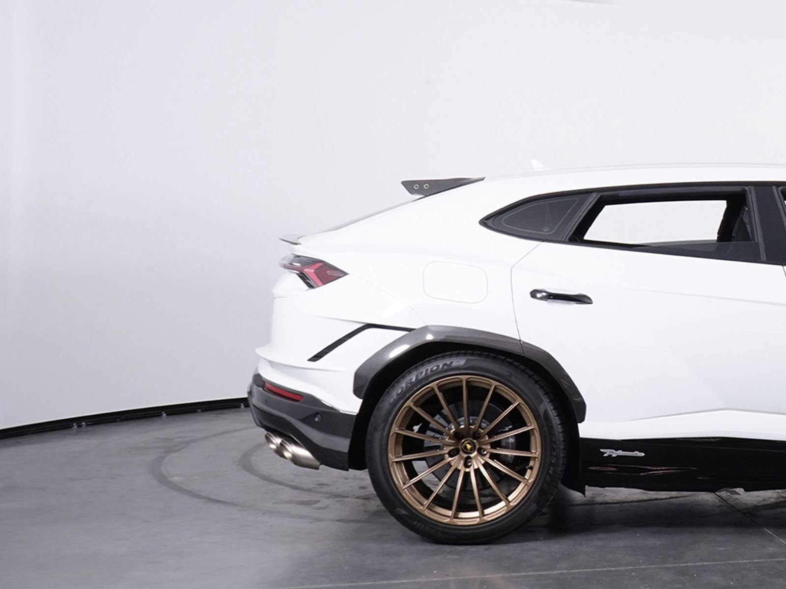 Used 2023 Lamborghini Urus Performante image 14