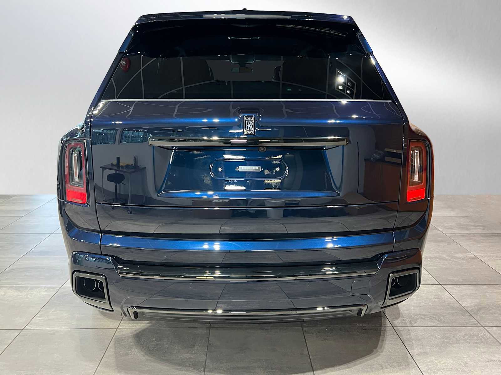 Used 2025 Rolls-Royce Cullinan Black Badge w/ Leather Finishing Pack image 4