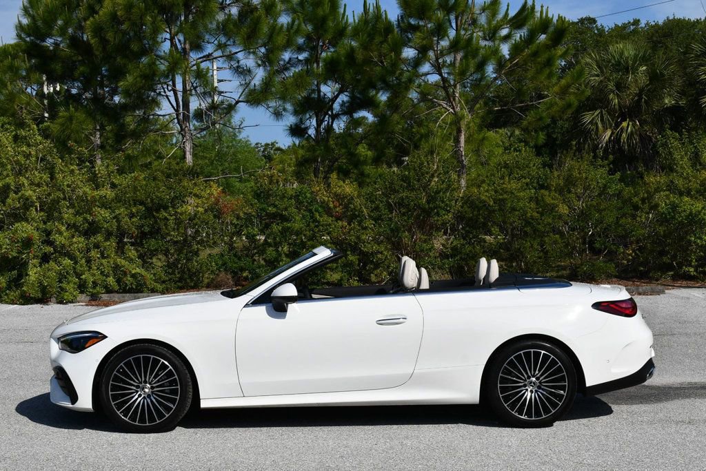 Used 2024 Mercedes-Benz CLE 450 4MATIC Cabriolet image 29