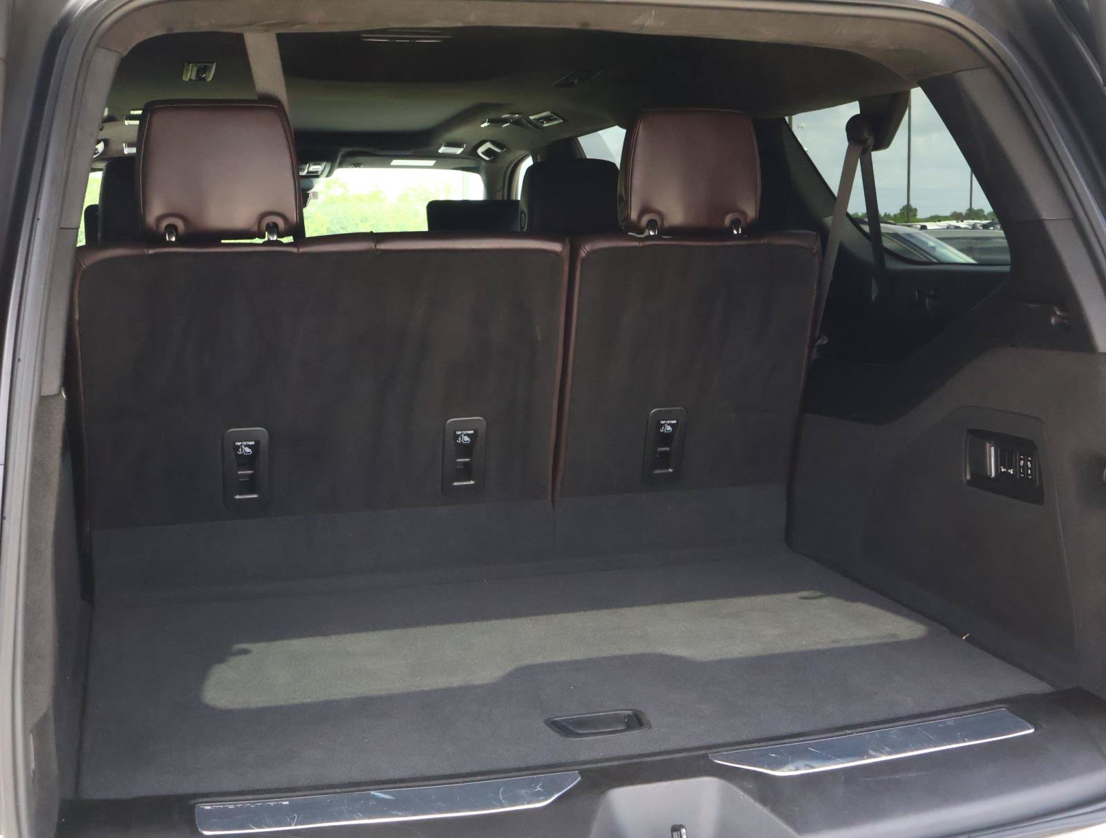 Used 2023 Cadillac Escalade ESV Sport Platinum w/ LPO, ONYX Package AWD/4WD image 30