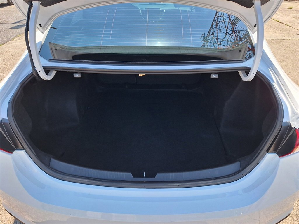 Used 2022 Chevrolet Malibu LT image 23