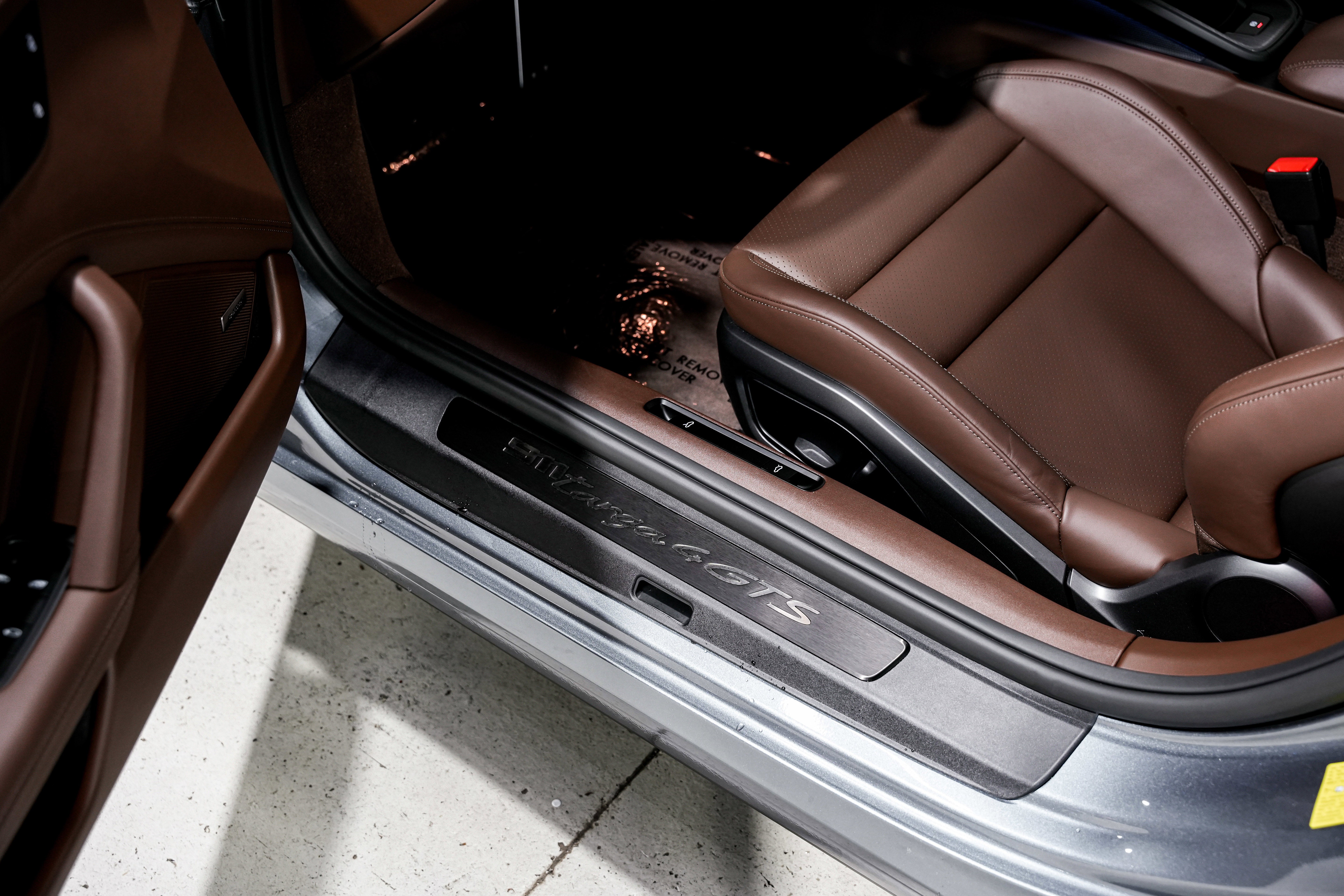 Used 2025 Porsche 911 Targa 4 GTS image 29