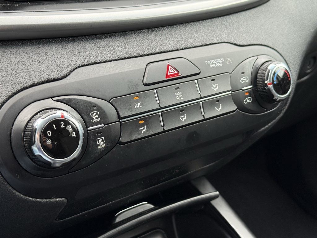 Used 2019 Kia Sorento FWD image 15