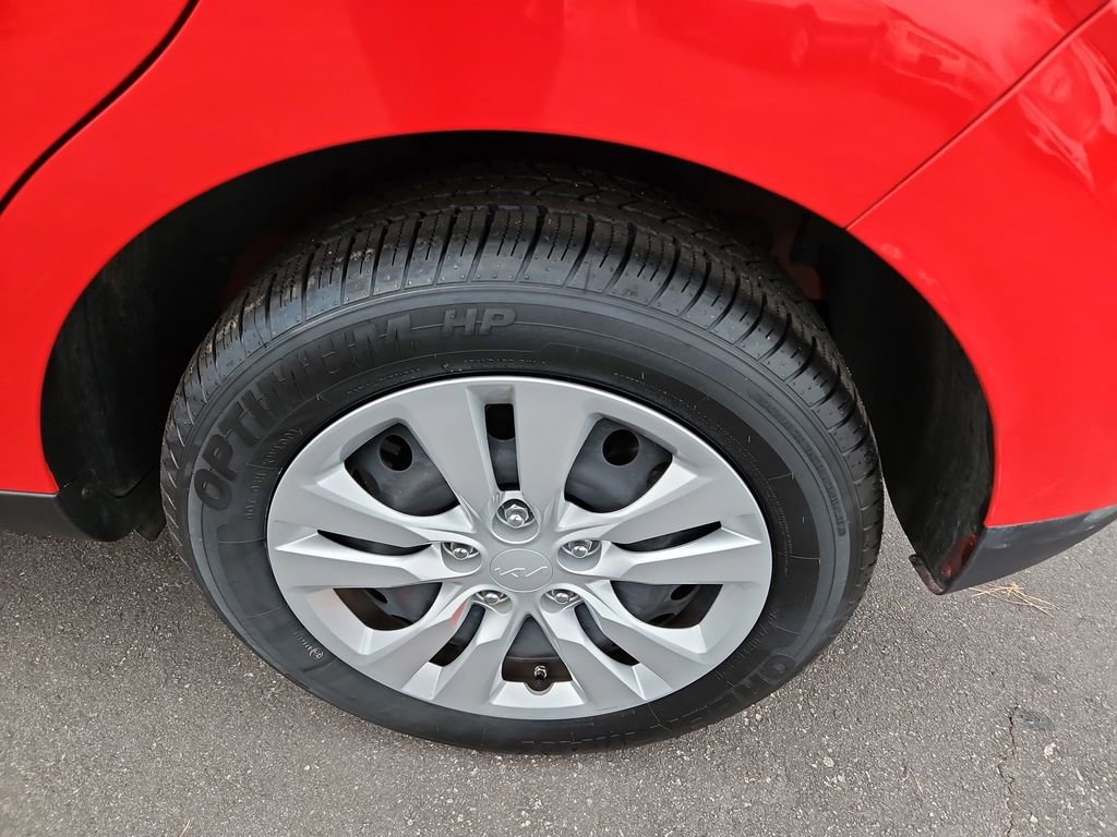 Used 2024 Kia Soul LX image 27