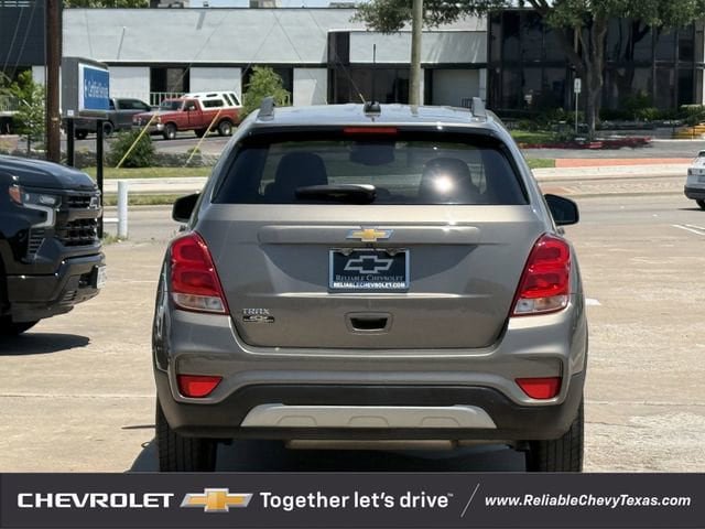 Used 2022 Chevrolet Trax LT w/ LT Convenience Package FWD image 7